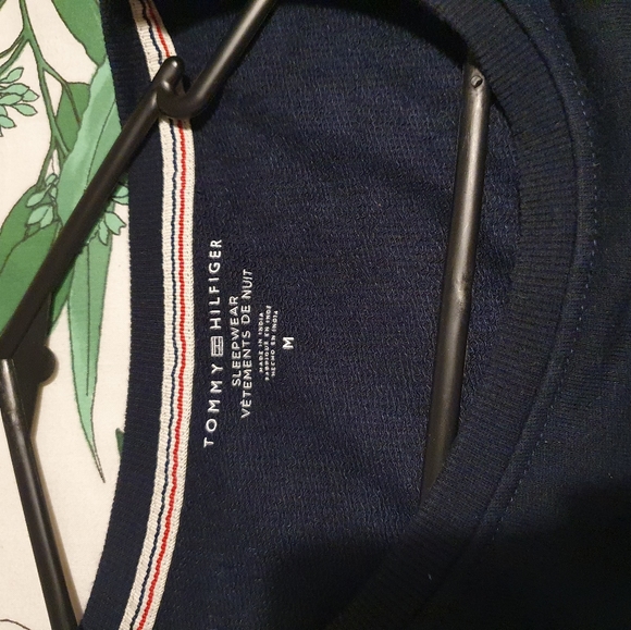 Tommy Hilfiger sweater size M - Picture 3 of 3